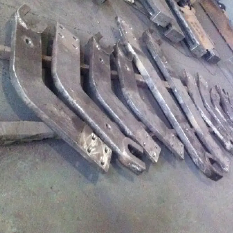 Braccio di supporto industriale per carichi pesanti con flangia